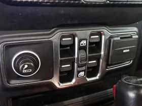 Jeep Wrangler (2022) thumbnail 35