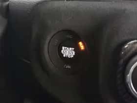 Jeep Wrangler (2022) thumbnail 46