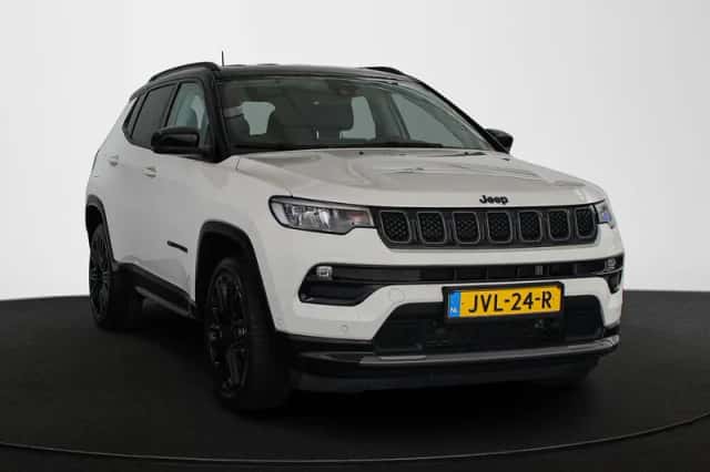 Jeep Compass (2023) thumbnail 2