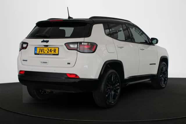 Jeep Compass (2023) thumbnail 3