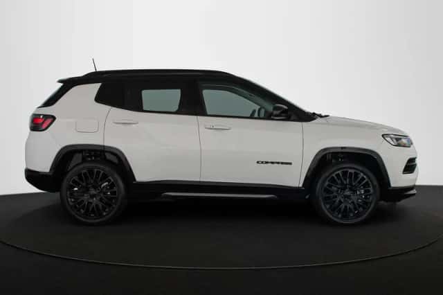 Jeep Compass (2023) thumbnail 30