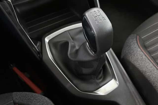 Peugeot 208 (2023) thumbnail 21