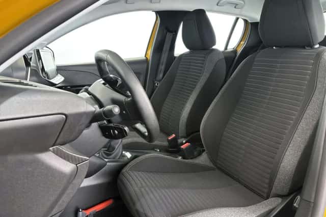 Peugeot 208 (2023) thumbnail 6