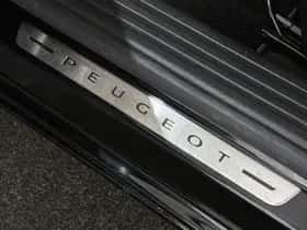 Peugeot 2008 (2021) thumbnail 23