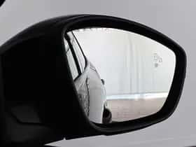 Peugeot 2008 (2021) thumbnail 24