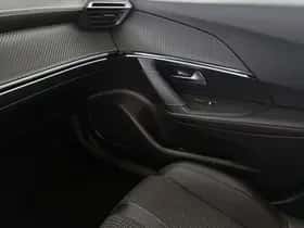 Peugeot 2008 (2021) thumbnail 36