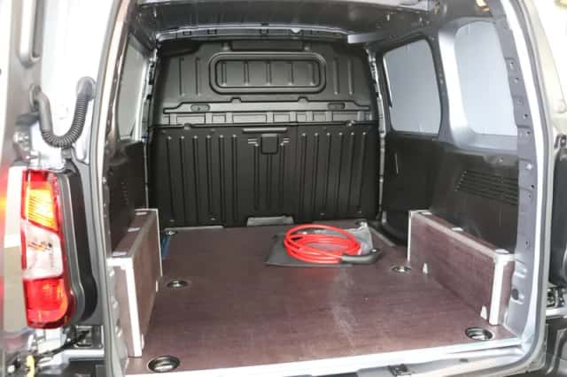 Opel Combo-e (2025) thumbnail 16