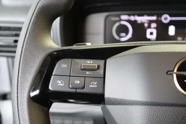 Opel Combo-e (2025) thumbnail 10