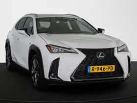 Lexus UX (2019) thumbnail 2