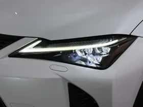Lexus UX (2019) thumbnail 21
