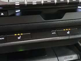 Lexus UX (2019) thumbnail 24
