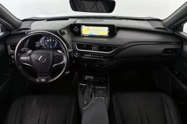 Lexus UX (2019) thumbnail 37