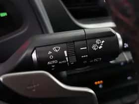 Lexus UX (2019) thumbnail 44
