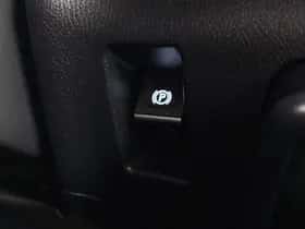Lexus UX (2019) thumbnail 49