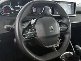 Peugeot 208 (2023) thumbnail 11