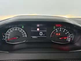 Peugeot 208 (2023) thumbnail 10
