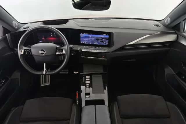 Opel Astra (2023) thumbnail 13