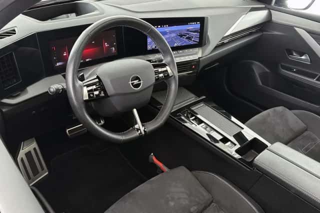 Opel Astra (2023) thumbnail 5