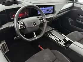Opel Astra (2023) thumbnail 5