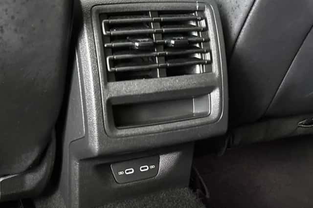 Volkswagen Golf (2023) thumbnail 31