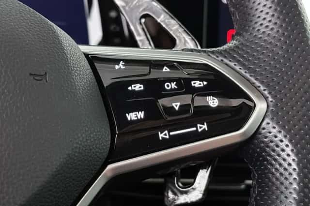 Volkswagen Golf (2023) thumbnail 34