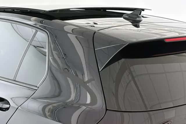 Volkswagen Golf (2023) thumbnail 35