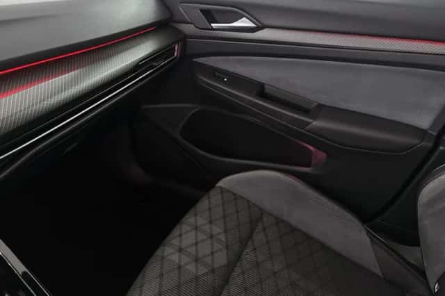 Volkswagen Golf (2023) thumbnail 36
