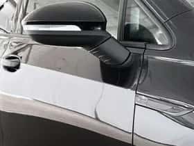 Volkswagen Golf (2023) thumbnail 37