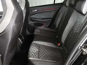 Volkswagen Golf (2023) thumbnail 9