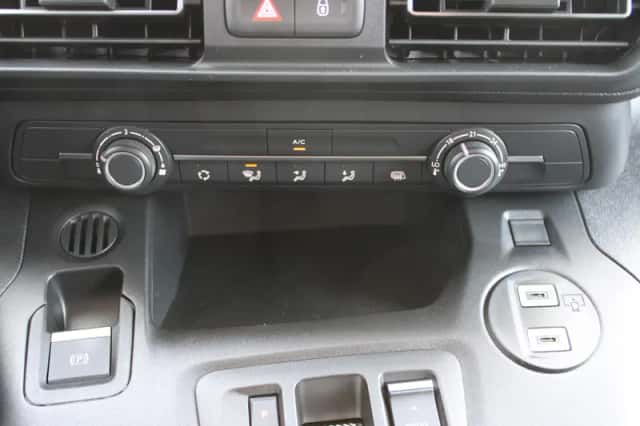 Opel Combo-e (2025) thumbnail 19