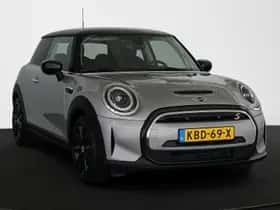 MINI Electric (2024) thumbnail 2