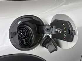 MINI Electric (2024) thumbnail 11