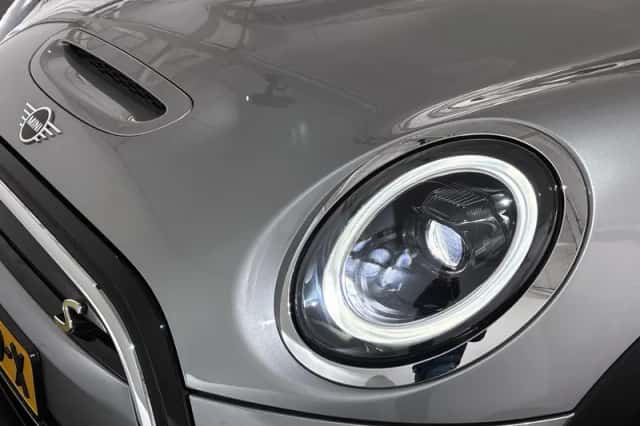 MINI Electric (2024) thumbnail 21