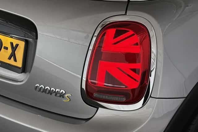 MINI Electric (2024) thumbnail 23