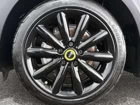 MINI Electric (2024) thumbnail 24