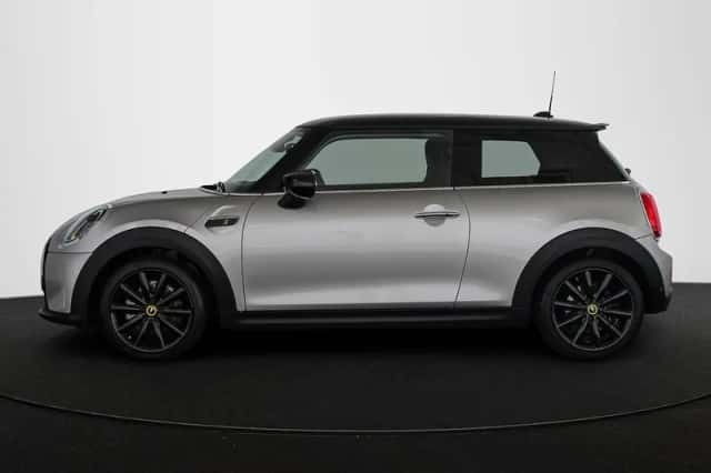 MINI Electric (2024) thumbnail 32