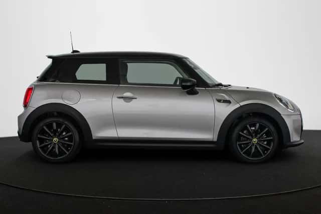 MINI Electric (2024) thumbnail 33