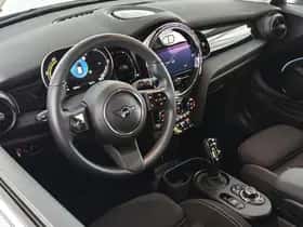 MINI Electric (2024) thumbnail 5