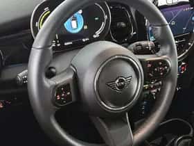 MINI Electric (2024) thumbnail 8