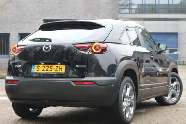 Mazda MX-30 (2023) thumbnail 3