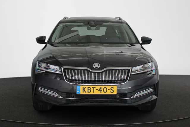 Škoda Superb (2022) thumbnail 16