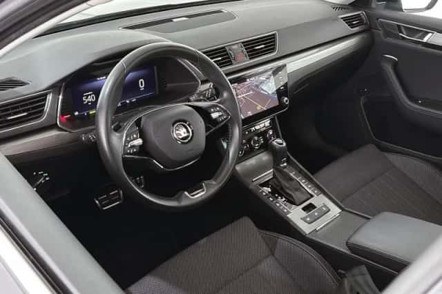 Škoda Superb (2022) thumbnail 5