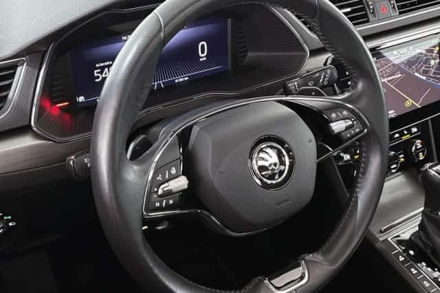 Škoda Superb (2022) thumbnail 10