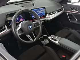 BMW X1 (2024) thumbnail 5
