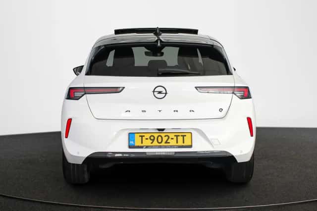 Opel Astra (2023) thumbnail 17