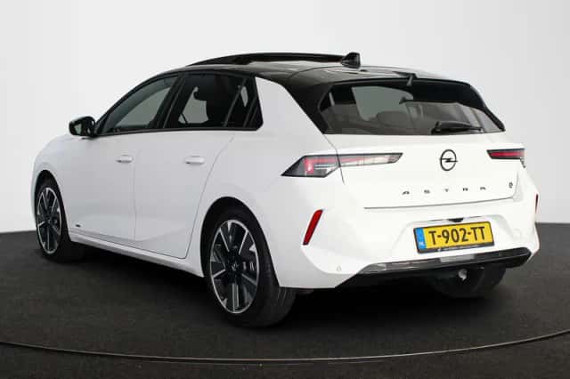Opel Astra (2023) thumbnail 4