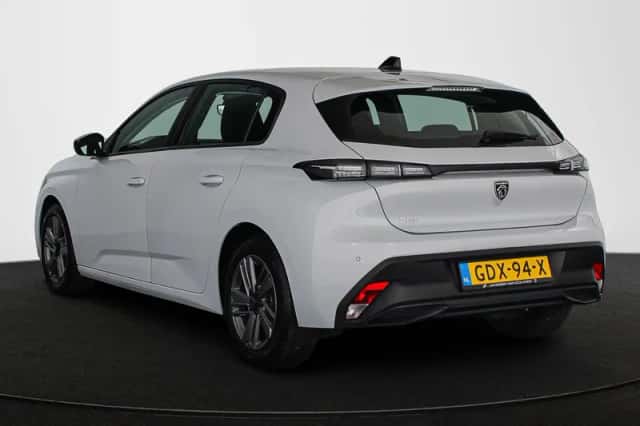 Peugeot 308 (2024) thumbnail 4