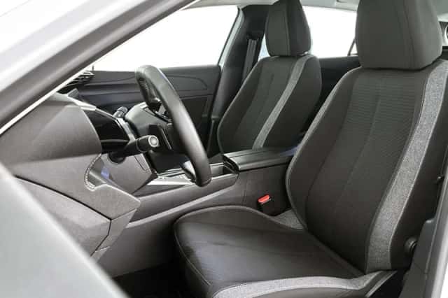 Peugeot 308 (2024) thumbnail 6