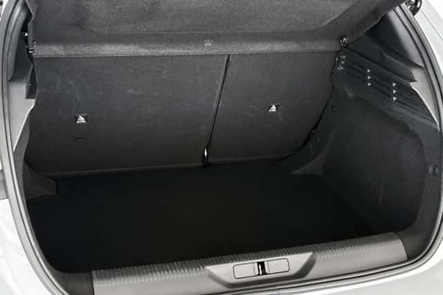 Peugeot 308 (2024) thumbnail 9