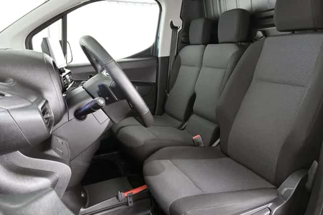 Opel Combo-e (2025) thumbnail 6